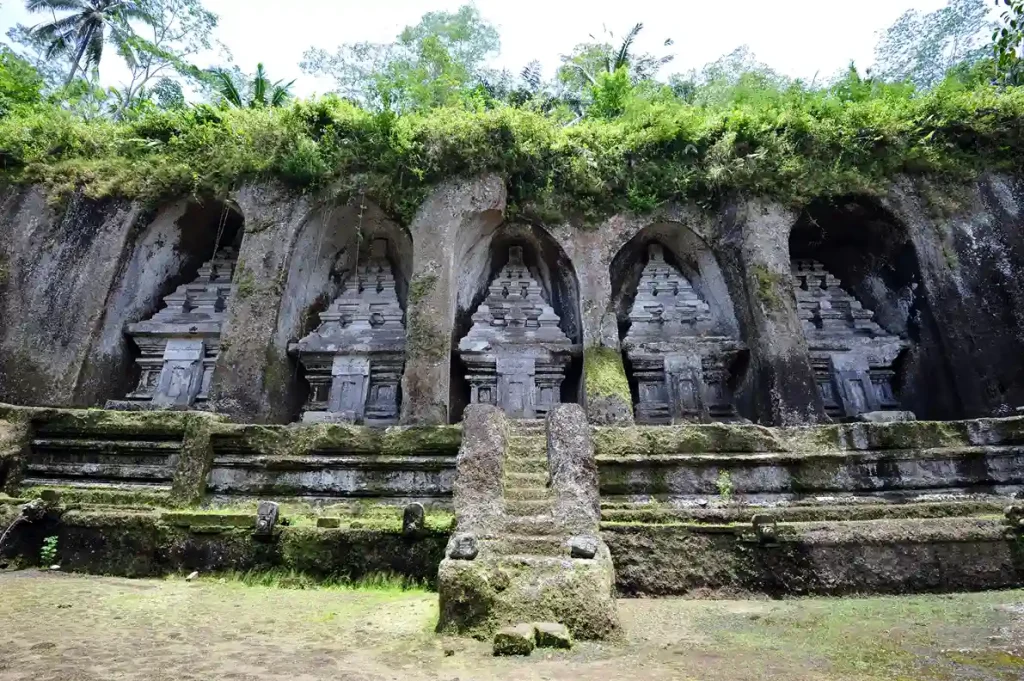 Gunung Kawi temple, carved into the Pakerisan valley
