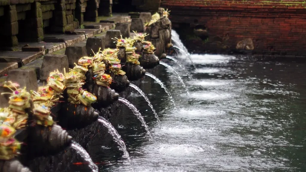The purification fountains at Pura Tirta Empul
